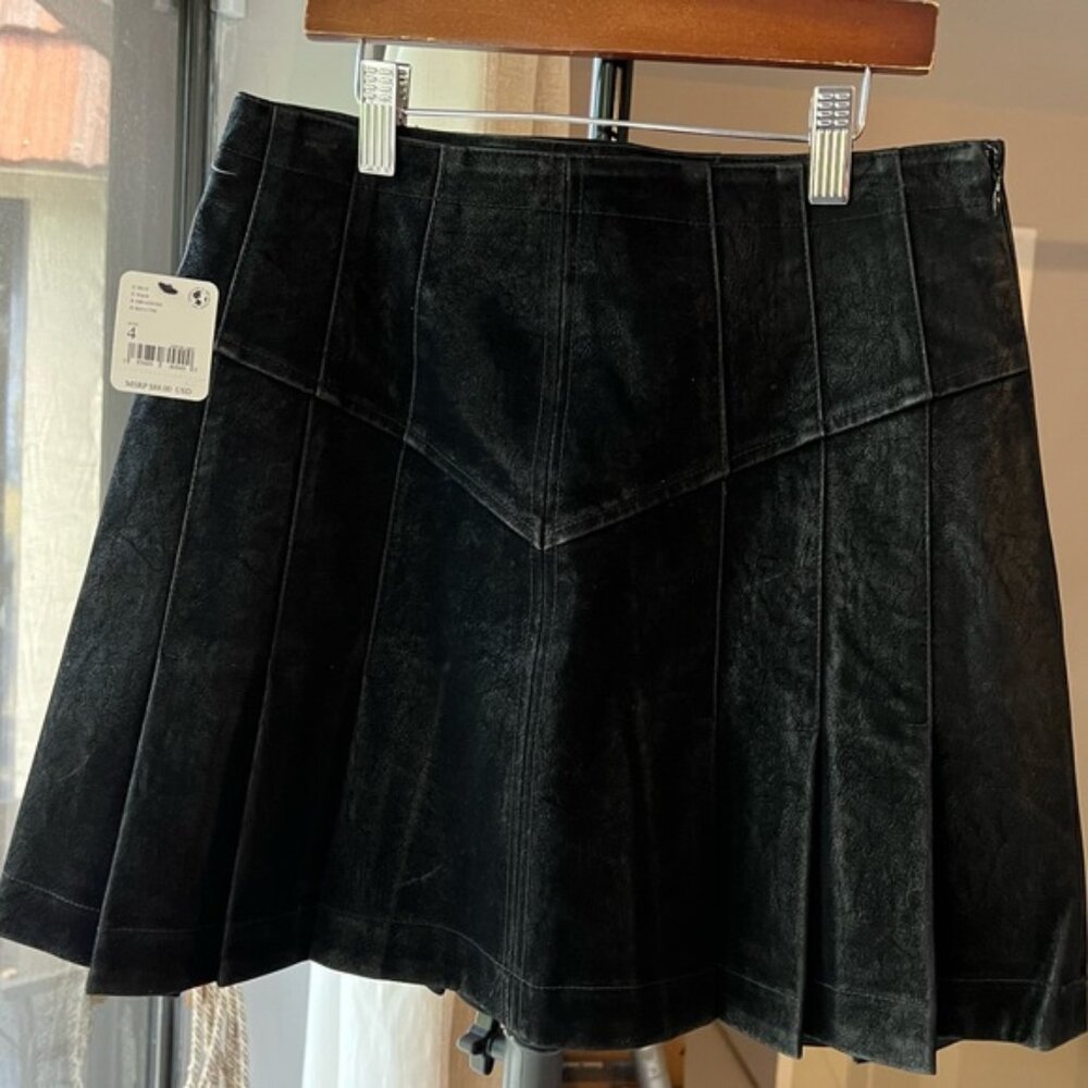 🔥FREE PEOPLE  NEW Sugar & Spice Vegan Suede LeatherMini Skirt size 4